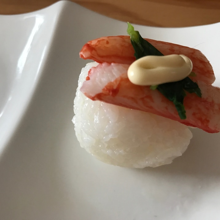 ほぼカニ（カニカマ）で手毬寿司